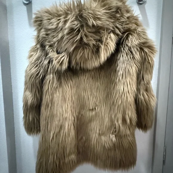 SPIRIT HOODS ASH WOLF CLASSIC FAUX FUR COAT - Picture 10 of 10